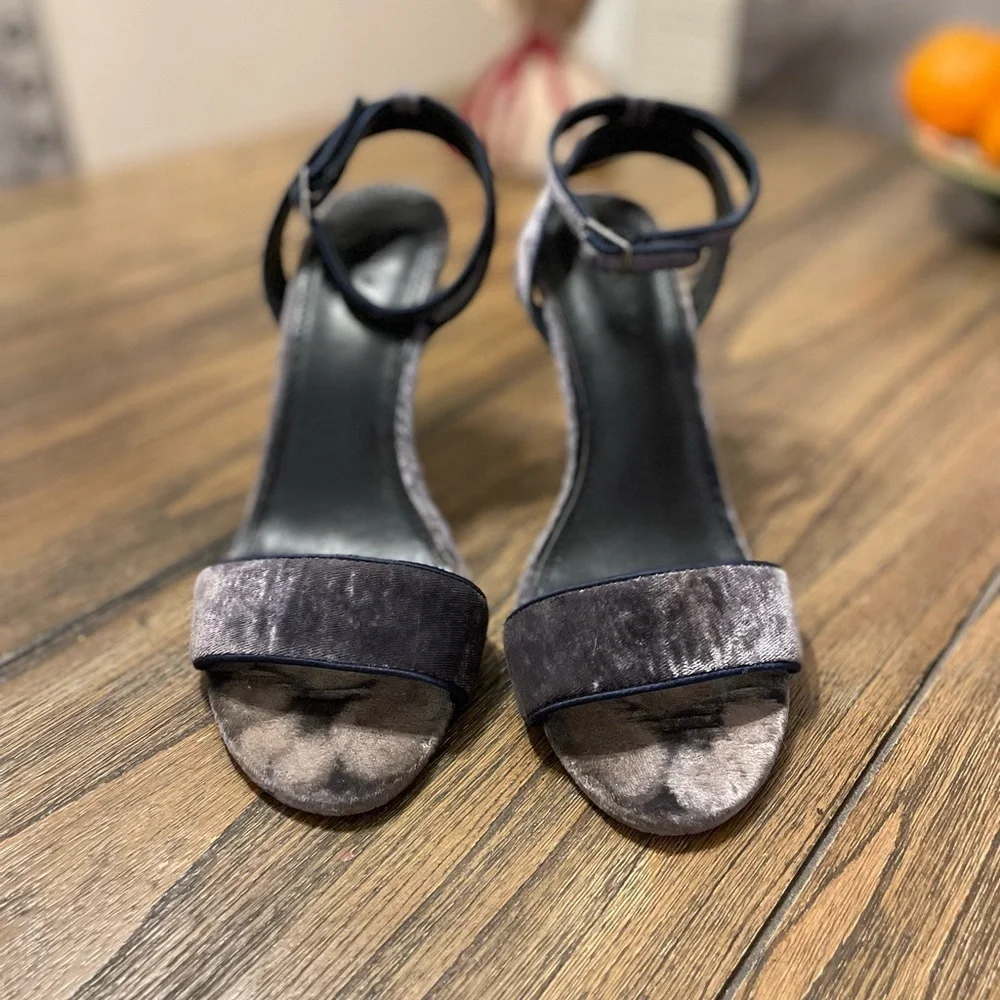 Sandro Nina Dark Blue Velvet T-Strap Sandal Stiletto Heels Size 8.5 Party City - Picture 2 of 11